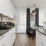 Goclaw & 2 Bedrooms & Parking & Balcony By Renters *