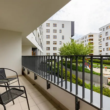 Lägenhet Goclaw & 2 Bedrooms & Parking & Balcony By Renters *
