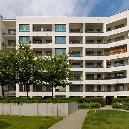 Apartman Goclaw & 2 Bedrooms & Parking & Balcony By Renters Varsó