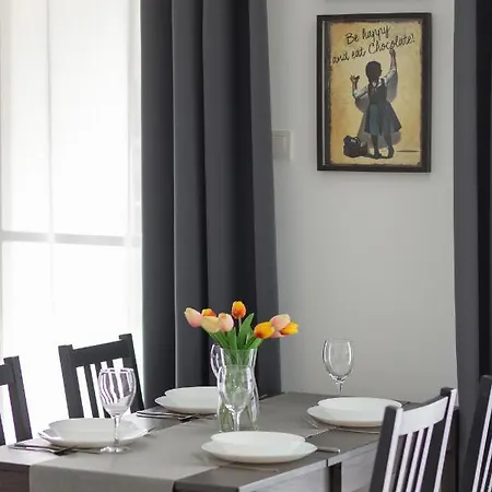 아파트 Goclaw & 2 Bedrooms & Parking & Balcony By Renters *