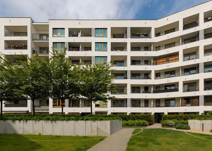 Apartamento Goclaw & 2 Bedrooms & Parking & Balcony By Renters Varsóvia