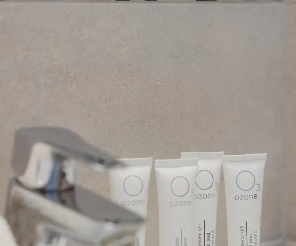 Goclaw & 2 Bedrooms & Parking & Balcony By Renters Apartamento