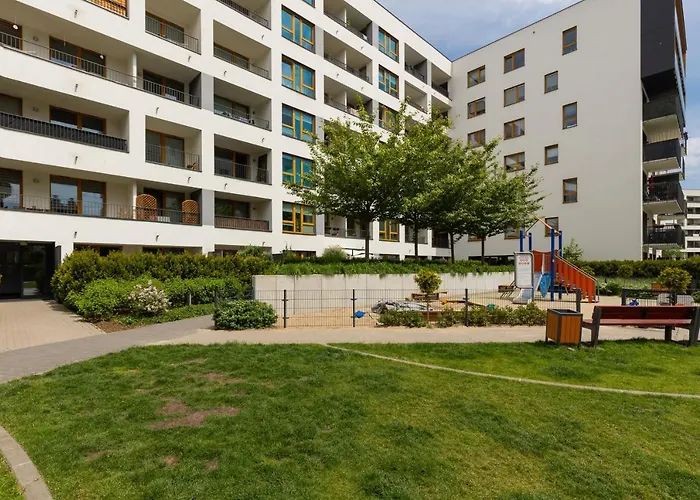 Goclaw & 2 Bedrooms & Parking & Balcony By Renters Varsóvia