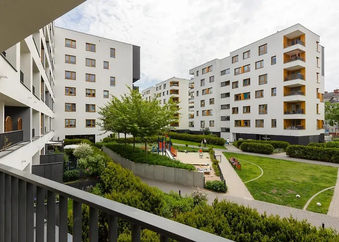 Goclaw & 2 Bedrooms & Parking & Balcony By Renters Varsóvia