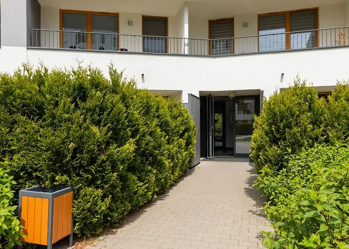 Goclaw & 2 Bedrooms & Parking & Balcony By Renters *