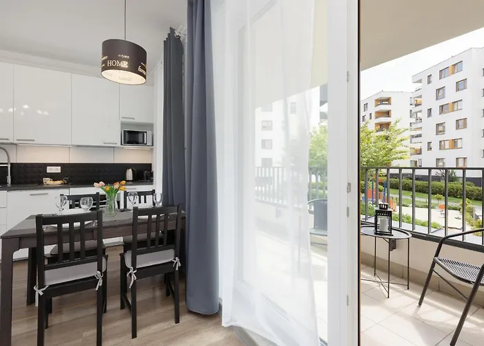 Apartamento Goclaw & 2 Bedrooms & Parking & Balcony By Renters *