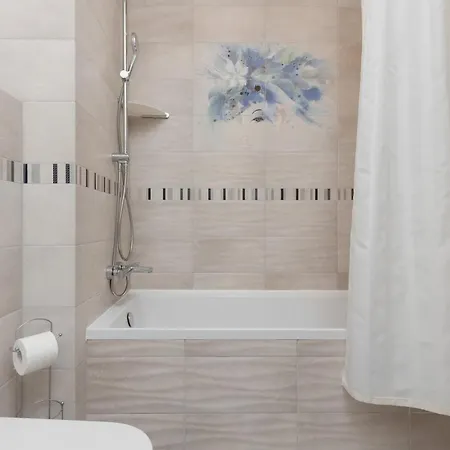 Goclaw & 2 Bedrooms & Parking & Balcony By Renters Daire Varşova